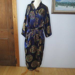 Beautiful Asian theme bathrobe with matching sash XXL